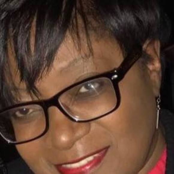 Meet your Posher, Vivian - Picture 1 of 1